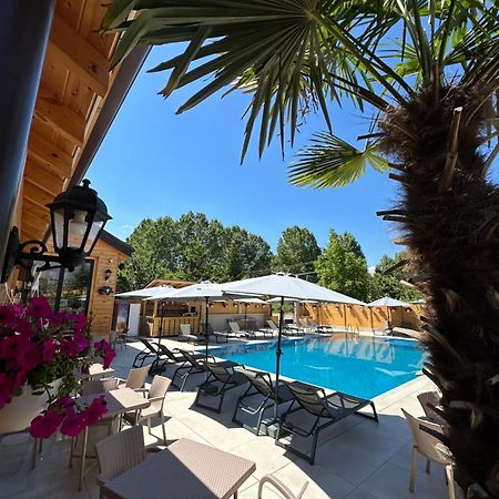 Bujtina Siar Hotel Pogradec Exterior photo