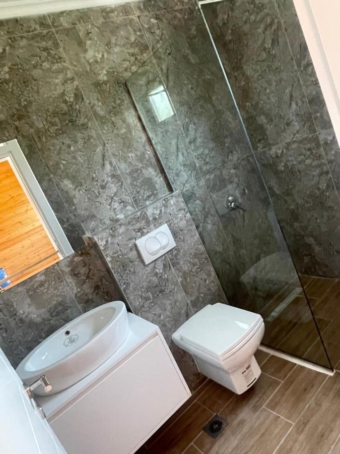 Bujtina Siar Hotel Pogradec Exterior photo